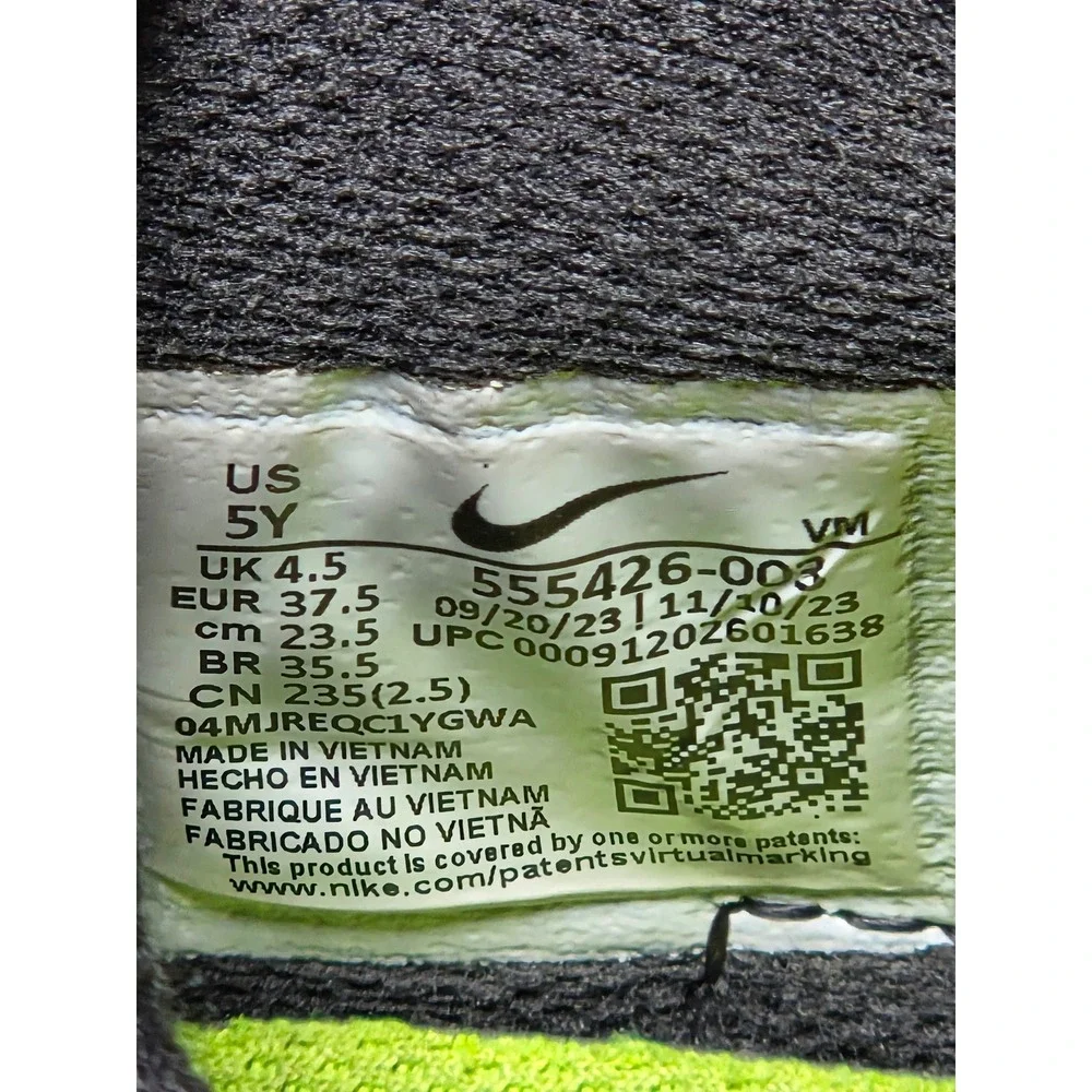 Nike Air Max 2013 Black Electric Green Kids Running‎ Shoes 555426-003 Size 5Y